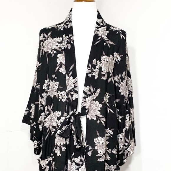 Spiritual Gangster Tropical Floral Print Black Tie Waist Kimono Wrap Cardigan - Picture 5 of 12